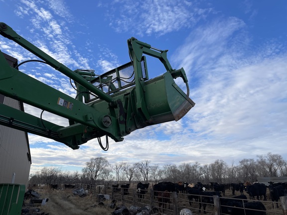 2010 John Deere 7330 Tractor