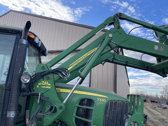 2010 John Deere 7330 Tractor