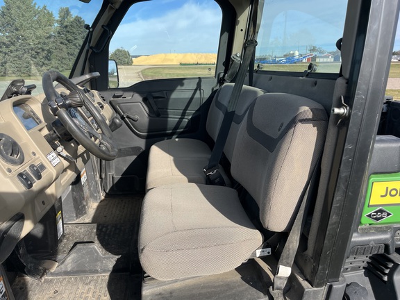 2022 John Deere XUV 835R ATV