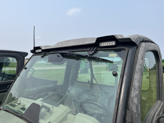 2020 John Deere XUV 835R ATV