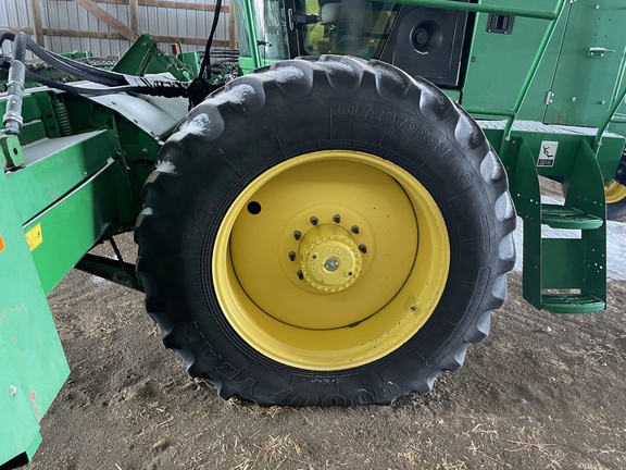 2010 John Deere A400 Windrower