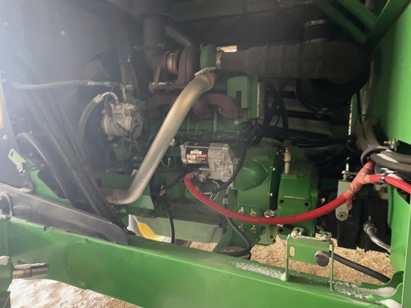 2010 John Deere A400 Windrower