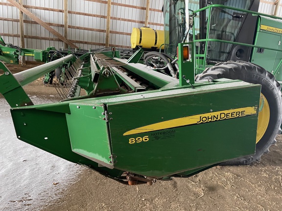 2010 John Deere A400 Windrower