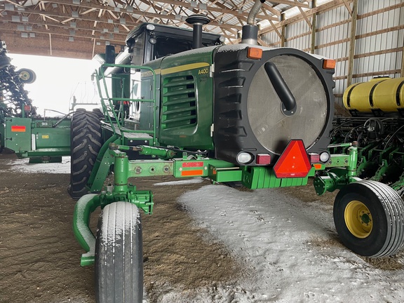 2010 John Deere A400 Windrower