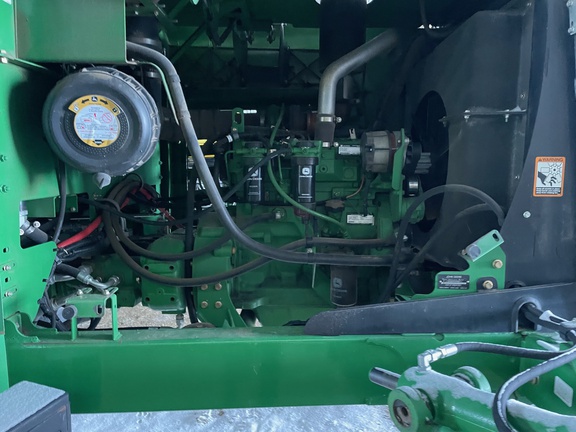 2010 John Deere A400 Windrower