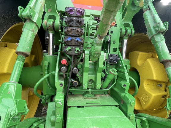 2022 John Deere 8R 340 Tractor