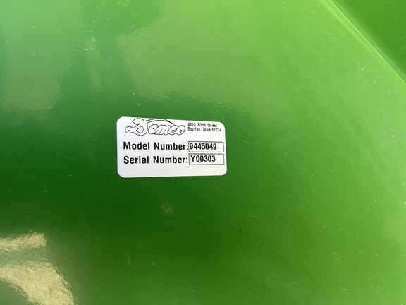 2015 Demco 850 Grain Cart