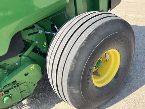 2021 John Deere 560M Baler/Round