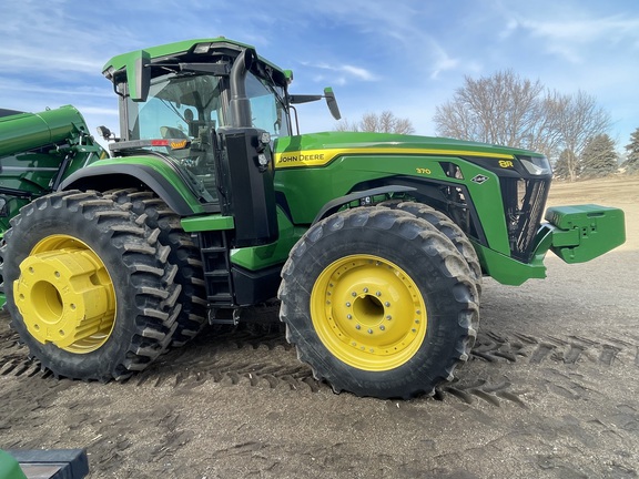 2024 John Deere 8R 370 Tractor