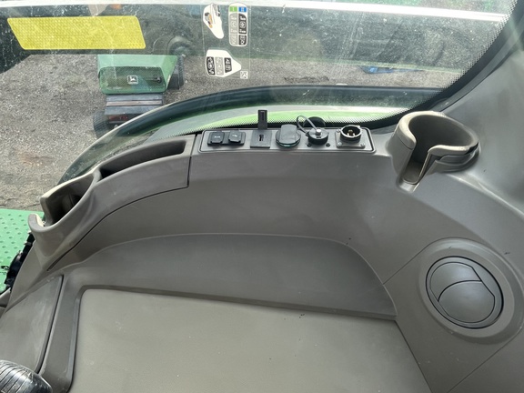 2024 John Deere 8R 370 Tractor