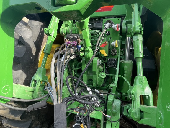 2024 John Deere 8R 370 Tractor