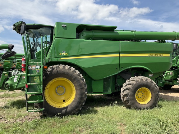 2024 John Deere S770 Combine