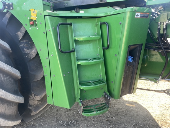 2021 John Deere 9470R Tractor 4WD