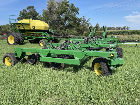 2016 John Deere 1890 Air Seeder