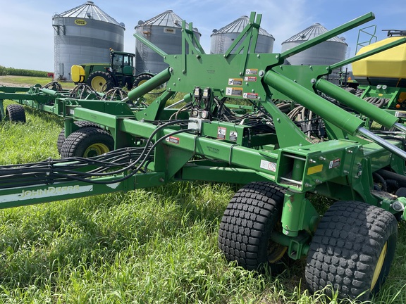 2016 John Deere 1890 Air Seeder