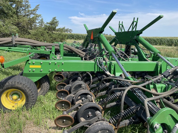 2016 John Deere 1890 Air Seeder