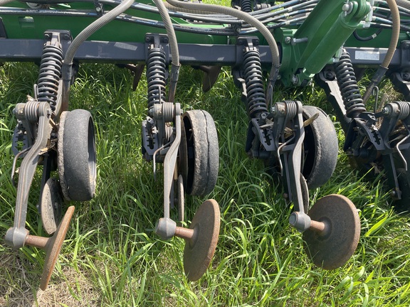 2016 John Deere 1890 Air Seeder