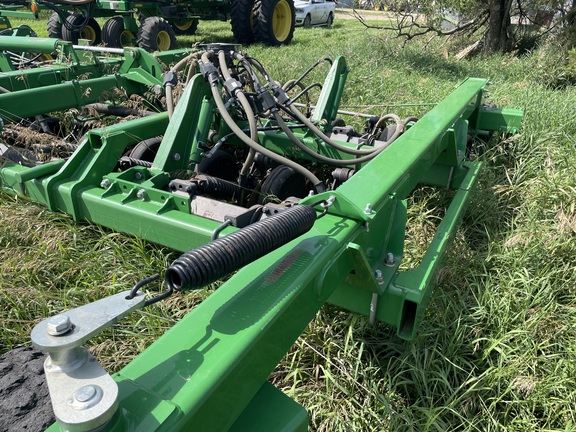 2016 John Deere 1890 Air Seeder