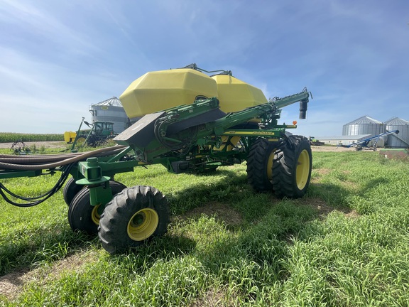 2016 John Deere 1890 Air Seeder