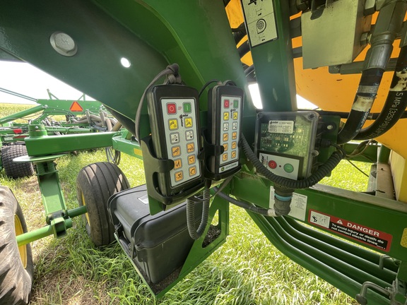 2016 John Deere 1890 Air Seeder