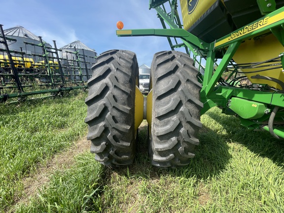 2016 John Deere 1890 Air Seeder