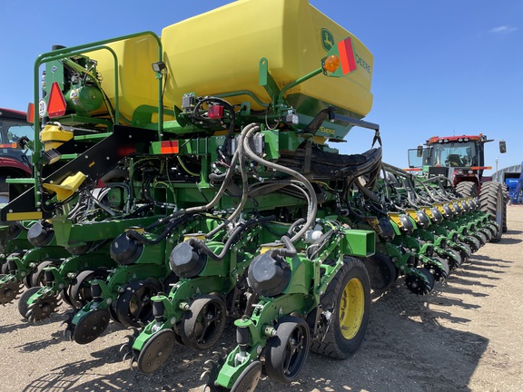 2022 John Deere DB60 Planter