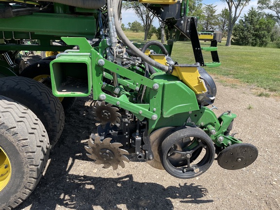 2022 John Deere DB60 Planter