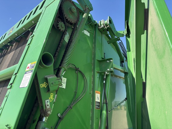 2023 John Deere 560M Baler/Round