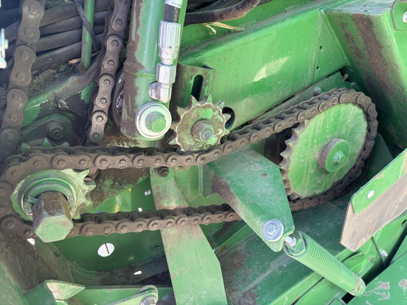 2023 John Deere 560M Baler/Round