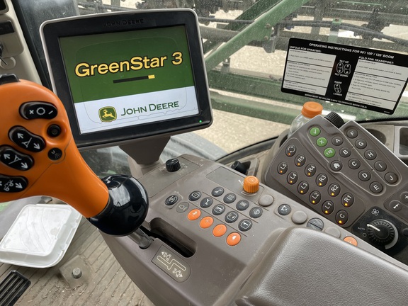 2016 John Deere R4038 Sprayer/High Clearance