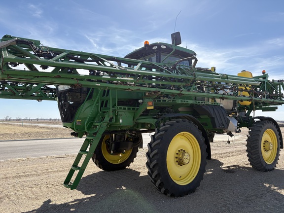 2016 John Deere R4038 Sprayer/High Clearance