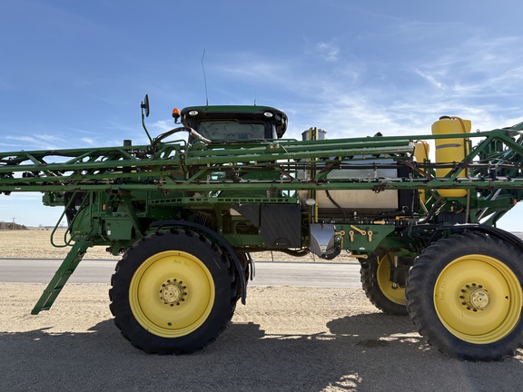 2016 John Deere R4038 Sprayer/High Clearance