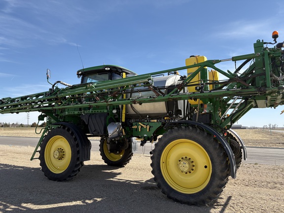 2016 John Deere R4038 Sprayer/High Clearance