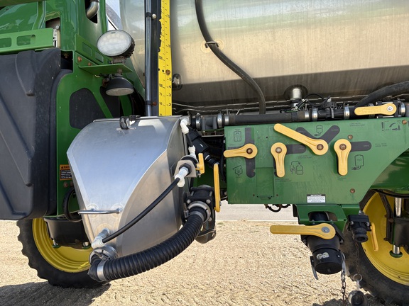 2016 John Deere R4038 Sprayer/High Clearance