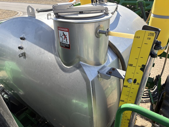 2016 John Deere R4038 Sprayer/High Clearance