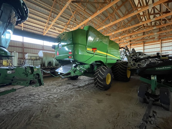 2023 John Deere S770 Combine