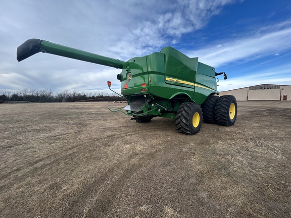 2023 John Deere S770 Combine