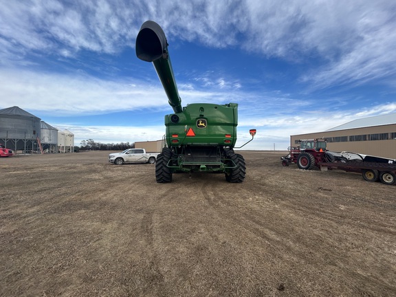 2023 John Deere S770 Combine