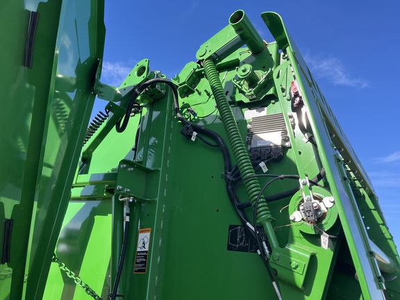 2024 John Deere 561M Baler/Round