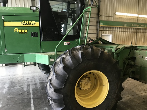 2008 John Deere 4995 Windrower
