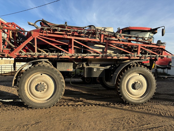 2014 Case IH Patriot 4430 Sprayer/High Clearance
