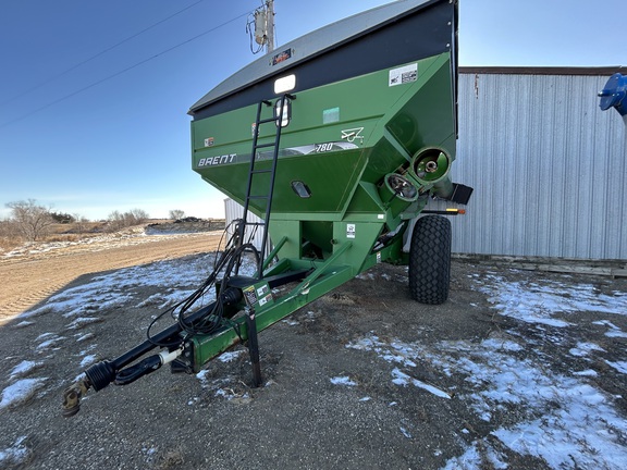 2005 Brent 780 Grain Cart