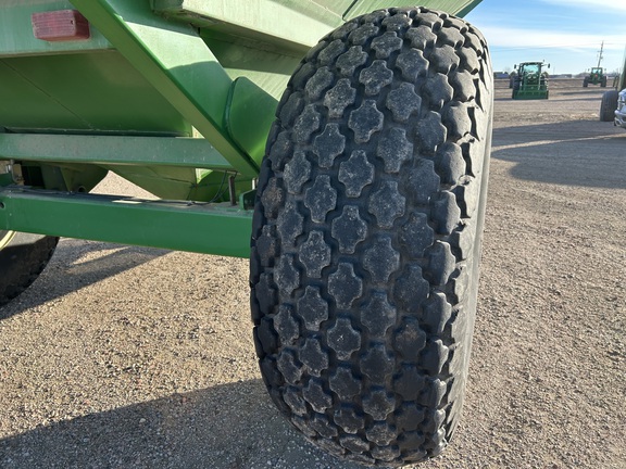 2005 Brent 780 Grain Cart