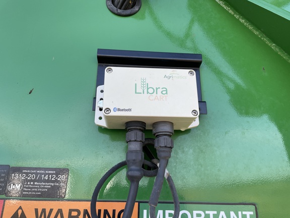 2021 J&M 1326-22 Grain Cart