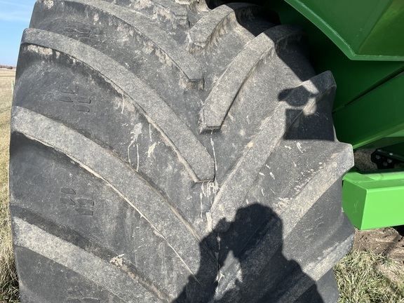 2021 J&M 1326-22 Grain Cart