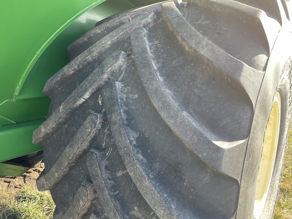 2021 J&M 1326-22 Grain Cart