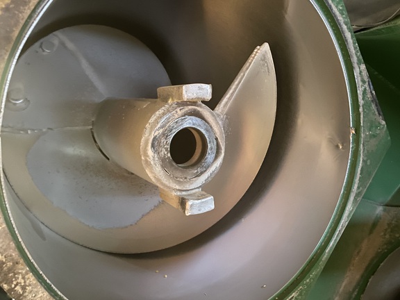 2014 J&M 1501-22 Grain Cart