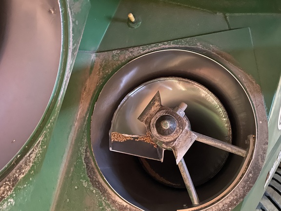 2014 J&M 1501-22 Grain Cart