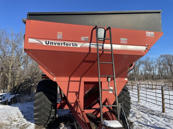 2004 Unverferth 8250 Grain Cart