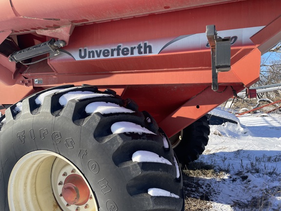 2004 Unverferth 8250 Grain Cart